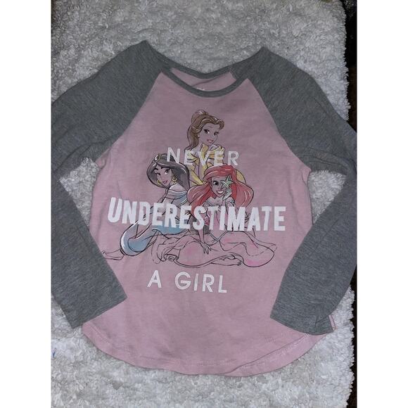 Disney Princess sz. 4/5 “ Never underestimate a girl” princess tee. Adorable - Picture 1 of 5
